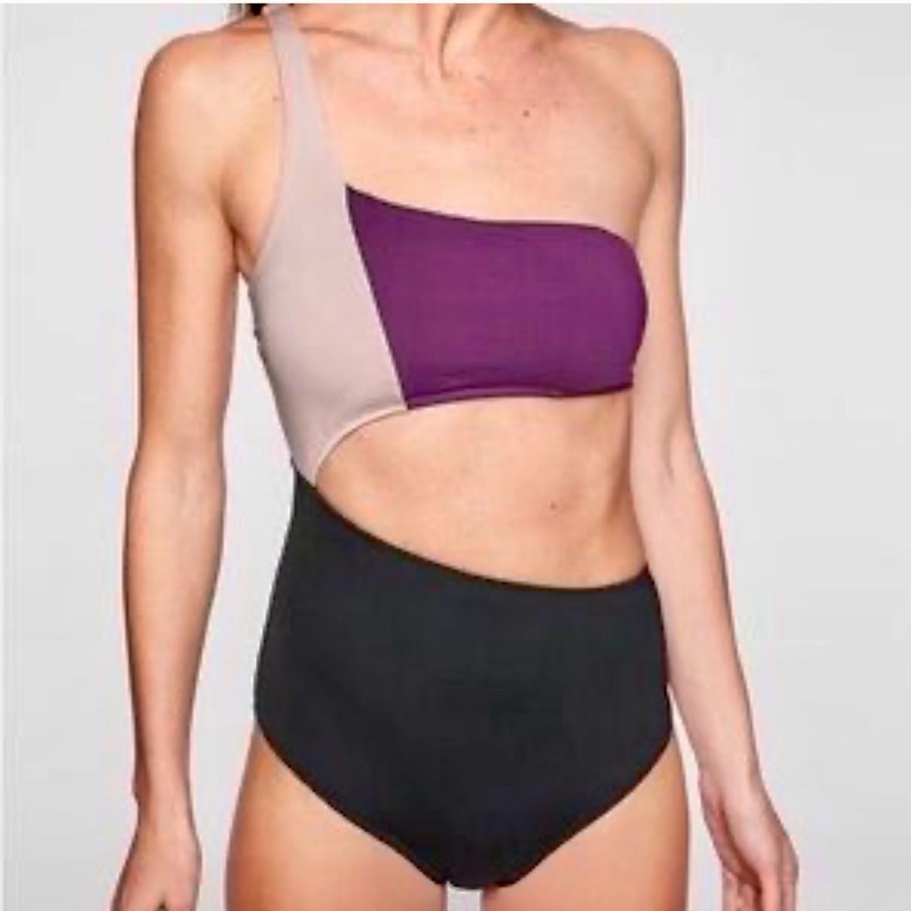 ATHLETA Mod Cut Out One Piece Monokini One Shoulder Swimsuit Pink Purple Black M